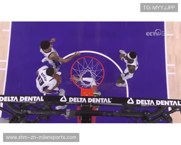 字母哥低位碾压进攻连拿 8 分，雄鹿打出高潮